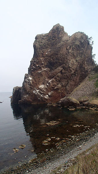 大きな岩